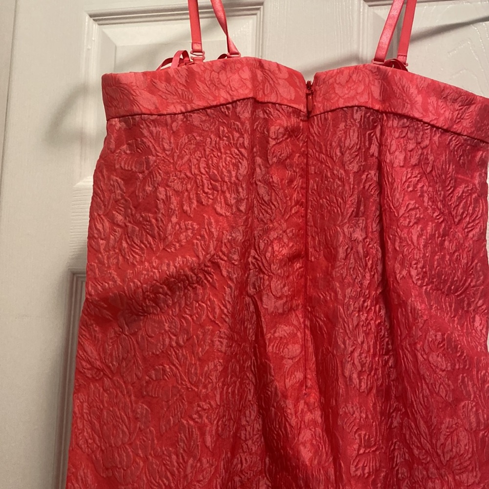 NWT BCBG bright raspberry dress with bow. Size 8 - Picture 6 of 11